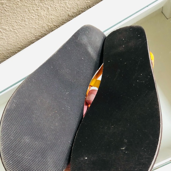 Multi Color Thong Sandals! 8/9 - Picture 4 of 4